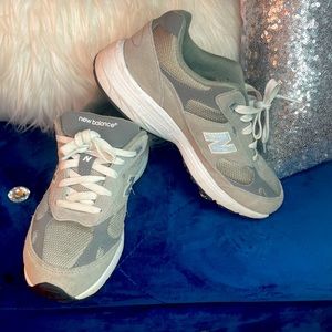 New Balance Kids Sneakers - Gray and White